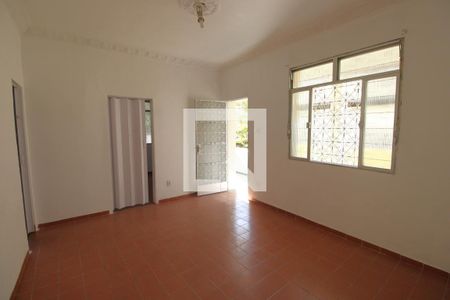 Sala de casa para alugar com 5 quartos, 230m² em Quintino Bocaiúva, Rio de Janeiro