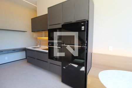 Sala/Cozinha de kitnet/studio à venda com 1 quarto, 43m² em Moema, São Paulo