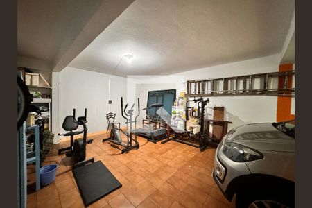 Garagem de casa à venda com 3 quartos, 325m² em Vila Progresso, Santo André
