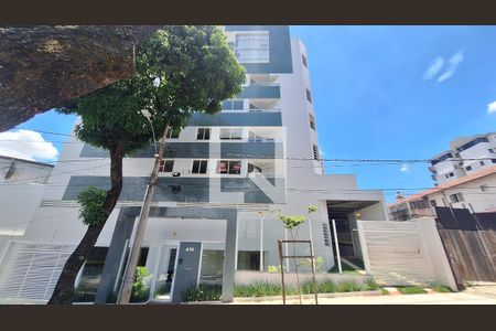 Apartamento à venda com 97m², 3 quartos e 2 vagas Apartamento à venda com 97m², 3 quartos e 2 vagasFachada