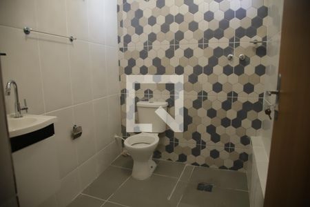 Banheiro  de casa para alugar com 2 quartos, 360m² em Novo Tupi, Belo Horizonte