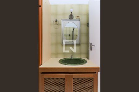 Casa para alugar com 72m², 2 quartos e 1 vagaBanheiro