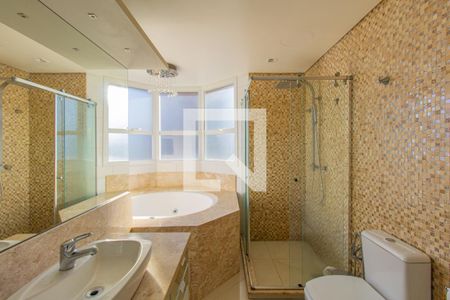 Apartamento à venda com 193m², 4 quartos e 3 vagas Apartamento à venda com 193m², 4 quartos e 3 vagasBanheiro da Suíte Master