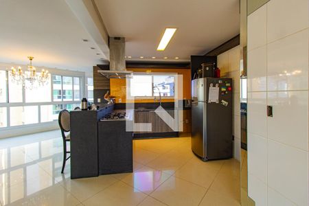 Apartamento à venda com 193m², 4 quartos e 3 vagas Apartamento à venda com 193m², 4 quartos e 3 vagasCozinha