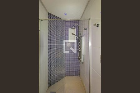 Apartamento à venda com 193m², 4 quartos e 3 vagas Apartamento à venda com 193m², 4 quartos e 3 vagasBanheiro da Suíte 2