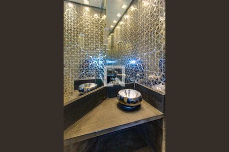 Apartamento à venda com 193m², 4 quartos e 3 vagas Apartamento à venda com 193m², 4 quartos e 3 vagasLavabo