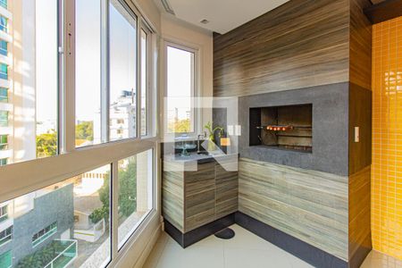 Apartamento à venda com 193m², 4 quartos e 3 vagas Apartamento à venda com 193m², 4 quartos e 3 vagasDetalhe da Área gourmet