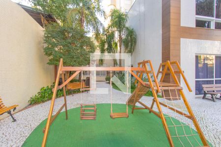 Apartamento à venda com 193m², 4 quartos e 3 vagas Apartamento à venda com 193m², 4 quartos e 3 vagasÁrea comum - Playground