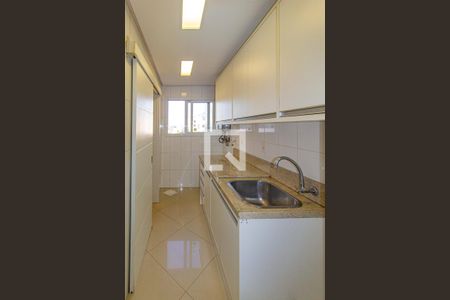 Apartamento à venda com 193m², 4 quartos e 3 vagas Apartamento à venda com 193m², 4 quartos e 3 vagasÁrea de Serviço