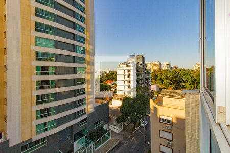 Apartamento à venda com 193m², 4 quartos e 3 vagas Apartamento à venda com 193m², 4 quartos e 3 vagasVista da Área gourmet