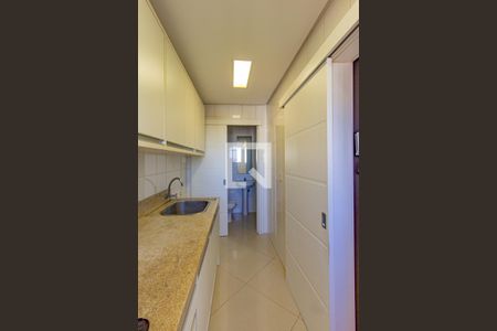 Apartamento à venda com 193m², 4 quartos e 3 vagas Apartamento à venda com 193m², 4 quartos e 3 vagasÁrea de Serviço