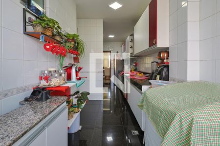 Apartamento à venda com 96m², 3 quartos e 1 vaga Apartamento à venda com 96m², 3 quartos e 1 vagaCozinha e Área de Serviço