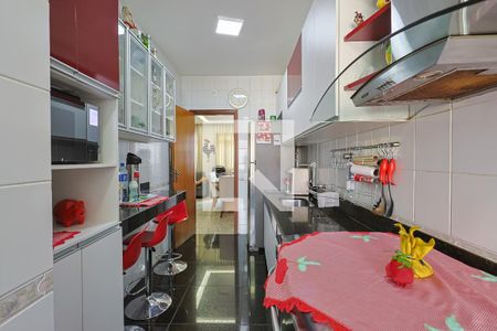 Apartamento à venda com 96m², 3 quartos e 1 vaga Apartamento à venda com 96m², 3 quartos e 1 vagaCozinha e Área de Serviço