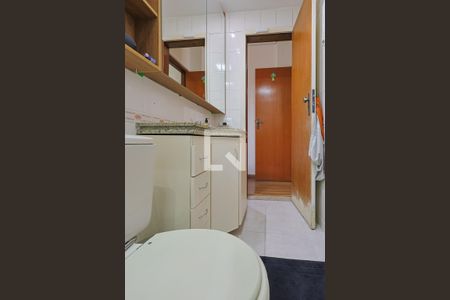 Apartamento à venda com 96m², 3 quartos e 1 vaga Apartamento à venda com 96m², 3 quartos e 1 vagaBanheiro da Suíte