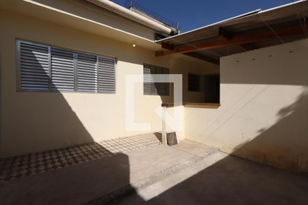 Casa para alugar com 135m², 3 quartos e 4 vagasQuintal 1