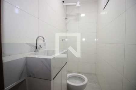 Banheiro Social de apartamento à venda com 1 quarto, 35m² em St. Hab. Vicente Pires, Brasília