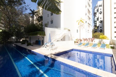 Apartamento à venda com 70m², 2 quartos e 2 vagasÁrea comum - Piscina