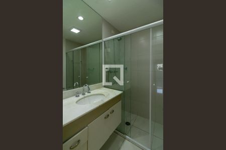 Apartamento à venda com 70m², 2 quartos e 2 vagasBanheiro da Suíte 1