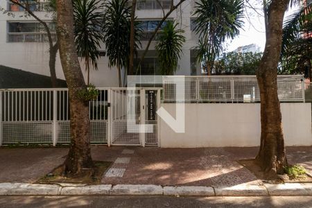 Apartamento à venda com 70m², 2 quartos e 2 vagasFachada e portaria