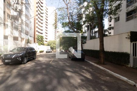 Apartamento à venda com 70m², 2 quartos e 2 vagasVista da Rua