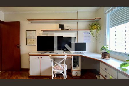 Apartamento à venda com 210m², 4 quartos e 2 vagasQuarto 1