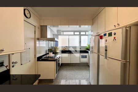 Apartamento à venda com 210m², 4 quartos e 2 vagasCozinha