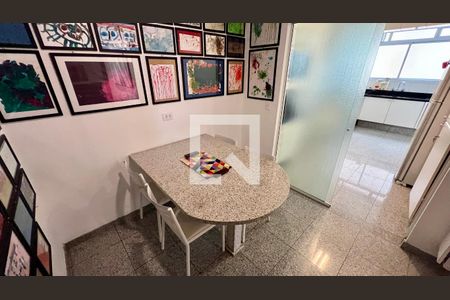Apartamento à venda com 210m², 4 quartos e 2 vagasCopa