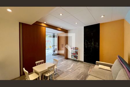 Apartamento à venda com 210m², 4 quartos e 2 vagasBrinquedoteca