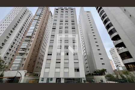 Apartamento à venda com 210m², 4 quartos e 2 vagasFachada