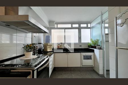 Apartamento à venda com 210m², 4 quartos e 2 vagasCozinha