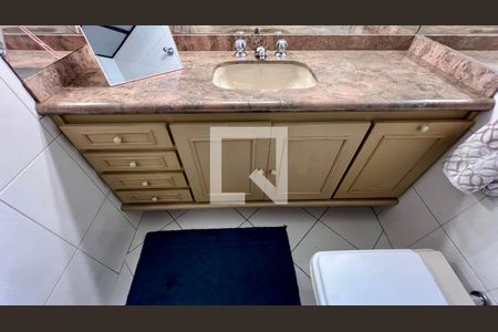 Apartamento à venda com 210m², 4 quartos e 2 vagasBanheiro da Suíte 2