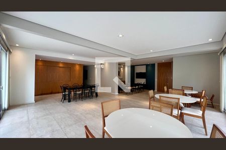 Apartamento à venda com 210m², 4 quartos e 2 vagasÁrea comum - Salão de festas