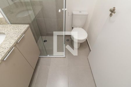 Banheiro de kitnet/studio para alugar com 1 quarto, 24m² em Santa Cecilia, São Paulo