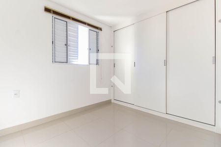 Quarto 1 de apartamento para alugar com 2 quartos, 42m² em Jardim Helena, São Paulo
