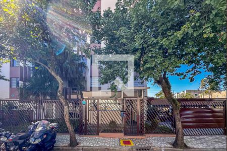 Apartamento para alugar com 80m², 3 quartos e 1 vagaFachada e portaria