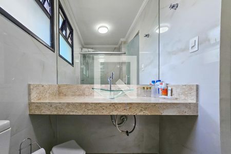 Apartamento para alugar com 100m², 4 quartos e 2 vagas Apartamento para alugar com 100m², 4 quartos e 2 vagasBanheiro da suíte 1
