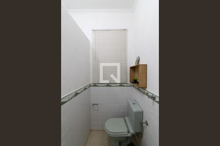 Casa à venda com 240m², 4 quartos e 3 vagas Casa à venda com 240m², 4 quartos e 3 vagasBanheiro 1