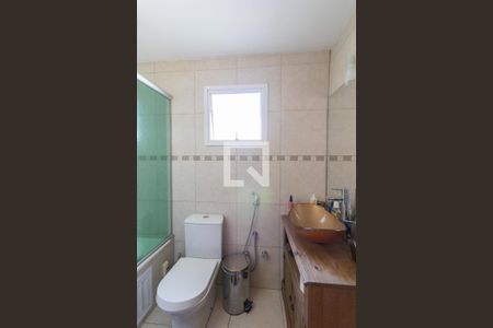 Casa à venda com 240m², 4 quartos e 3 vagas Casa à venda com 240m², 4 quartos e 3 vagasBanheiro Quarto 4