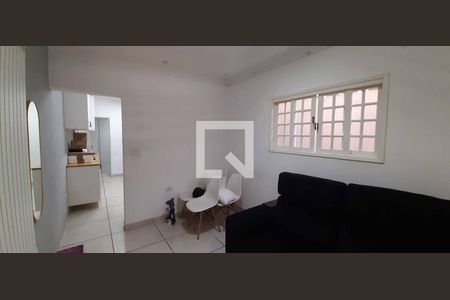 Casa para alugar com 253m², 4 quartos e 2 vagas Casa para alugar com 253m², 4 quartos e 2 vagasSala