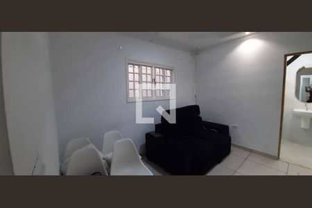 Casa para alugar com 253m², 4 quartos e 2 vagas Casa para alugar com 253m², 4 quartos e 2 vagasSala