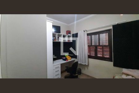 Casa para alugar com 253m², 4 quartos e 2 vagas Casa para alugar com 253m², 4 quartos e 2 vagasQuarto 2