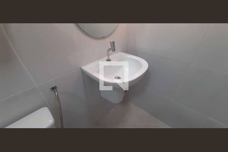 Casa para alugar com 253m², 4 quartos e 2 vagas Casa para alugar com 253m², 4 quartos e 2 vagasBanheiro