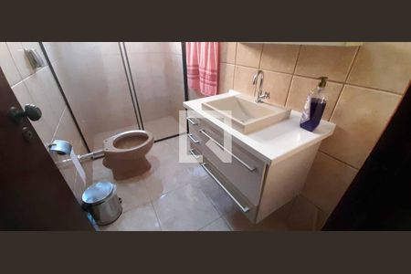 Casa para alugar com 253m², 4 quartos e 2 vagas Casa para alugar com 253m², 4 quartos e 2 vagasBanheiro Social 1