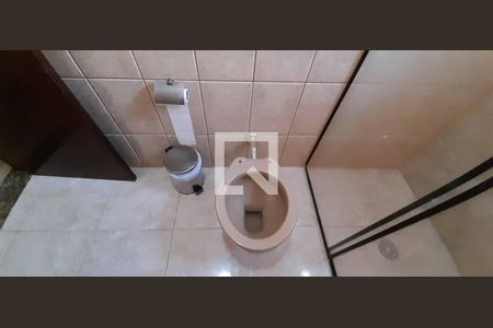 Casa para alugar com 253m², 4 quartos e 2 vagas Casa para alugar com 253m², 4 quartos e 2 vagasBanheiro Social 1