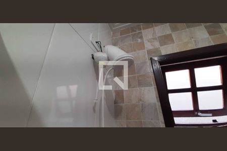 Casa para alugar com 253m², 4 quartos e 2 vagas Casa para alugar com 253m², 4 quartos e 2 vagasBanheiro Social 2