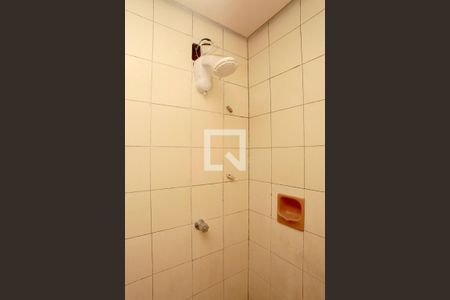 Banheiro de apartamento para alugar com 1 quarto, 25m² em Centro Histórico, Porto Alegre