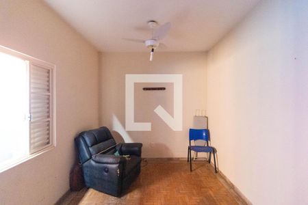 Casa à venda com 100m², 4 quartos e 3 vagasQuarto 02