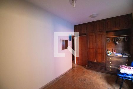 Casa à venda com 100m², 4 quartos e 3 vagasQuarto 02