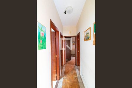 Casa à venda com 100m², 4 quartos e 3 vagasCorredor