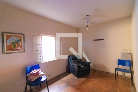 Casa à venda com 100m², 4 quartos e 3 vagasQuarto 02